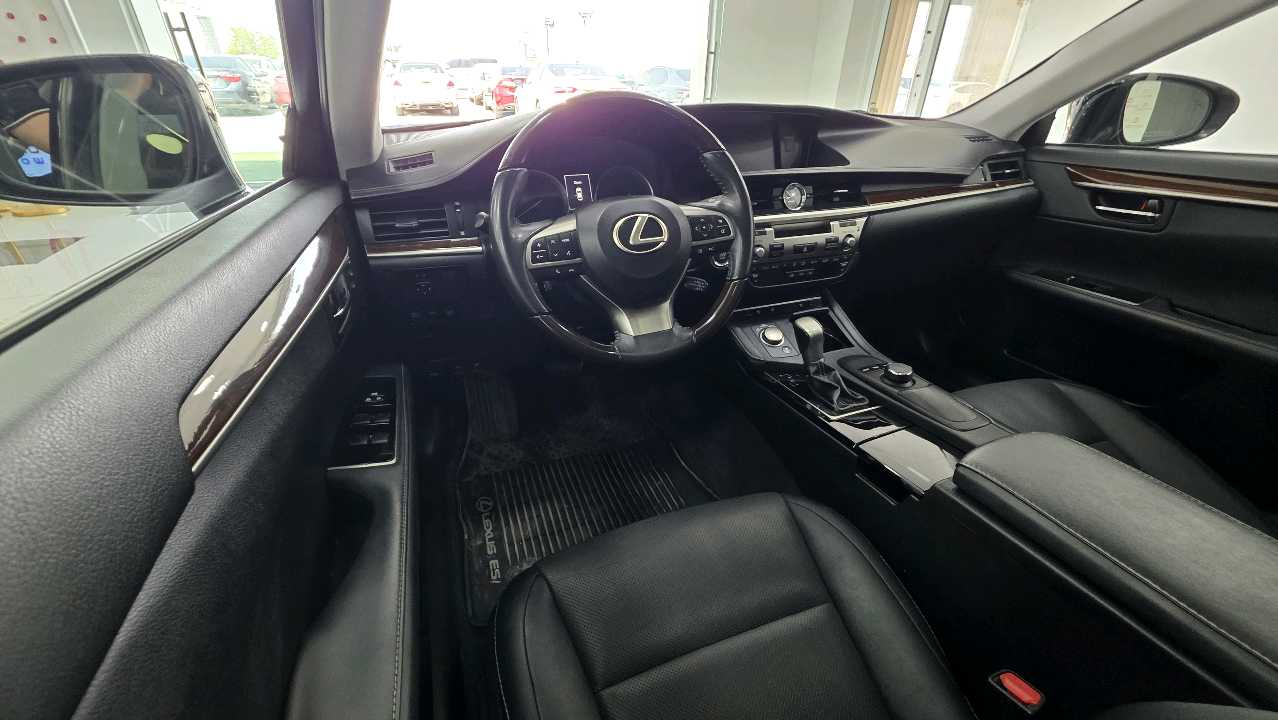 Car Image 2018 LEXUS ES 350
