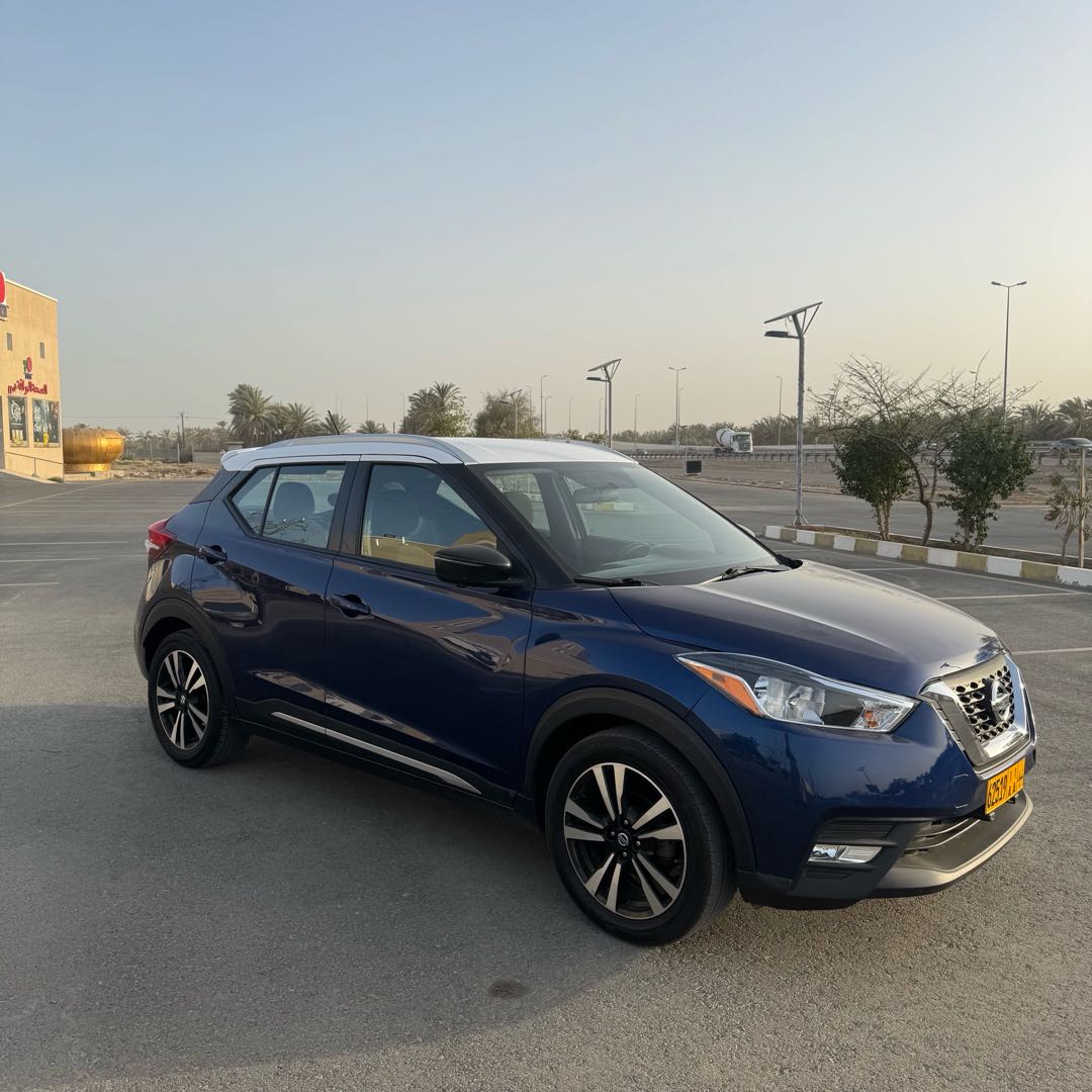Car Image 2019 NISSAN KICKS 