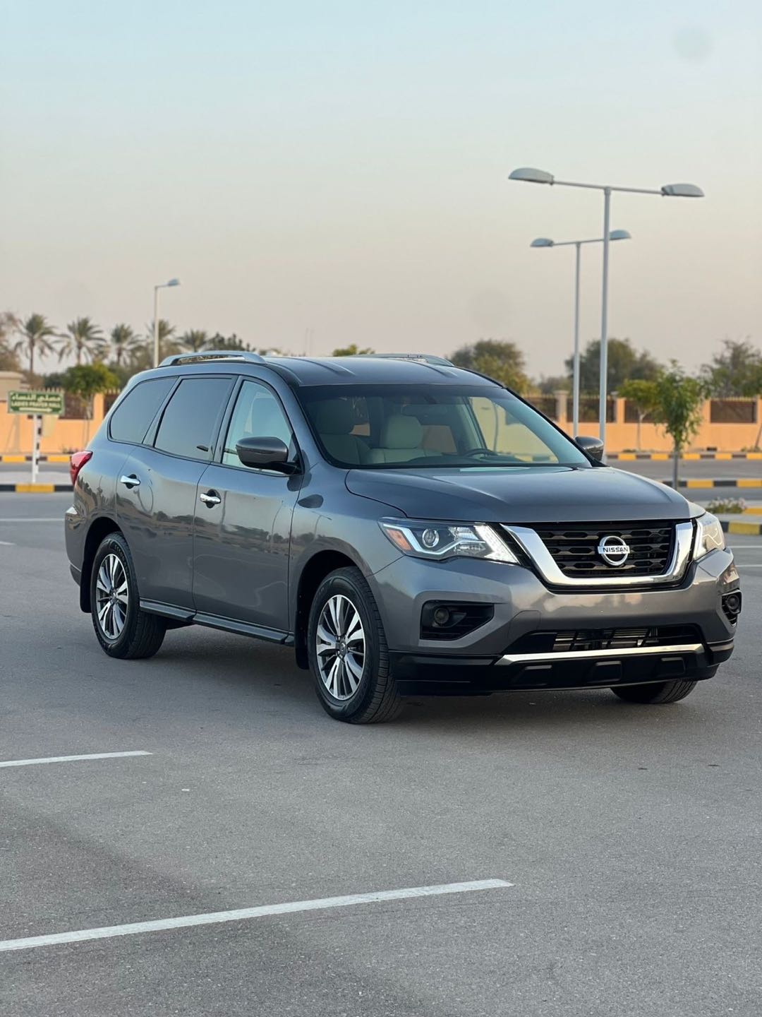 Car Image 2020 NISSAN PATHFINDER SL