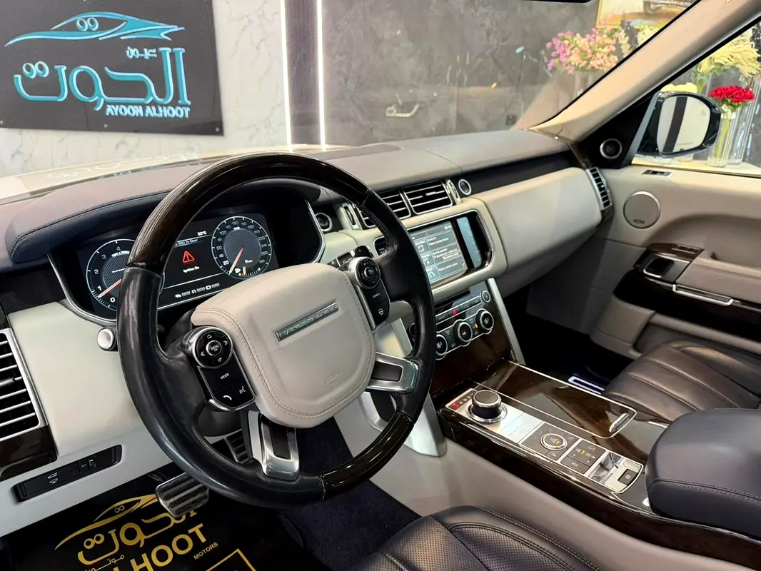 Car Image 2016 LAND ROVER VOGUE 