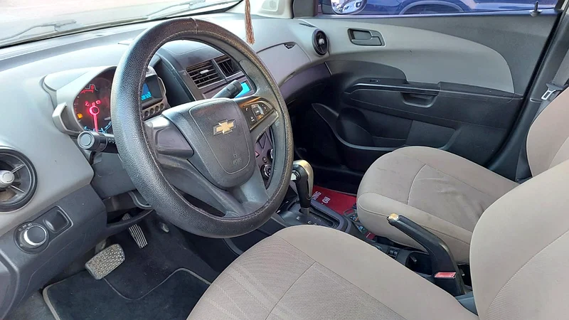 Car Image 2014 CHEVROLET SONIC LT