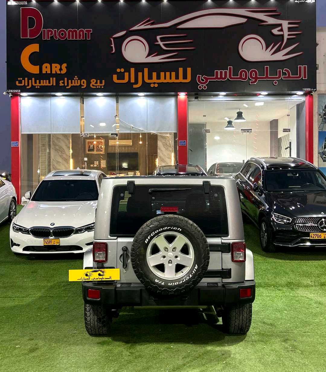 Car Image 2017 JEEP WRANGLER SAHARA