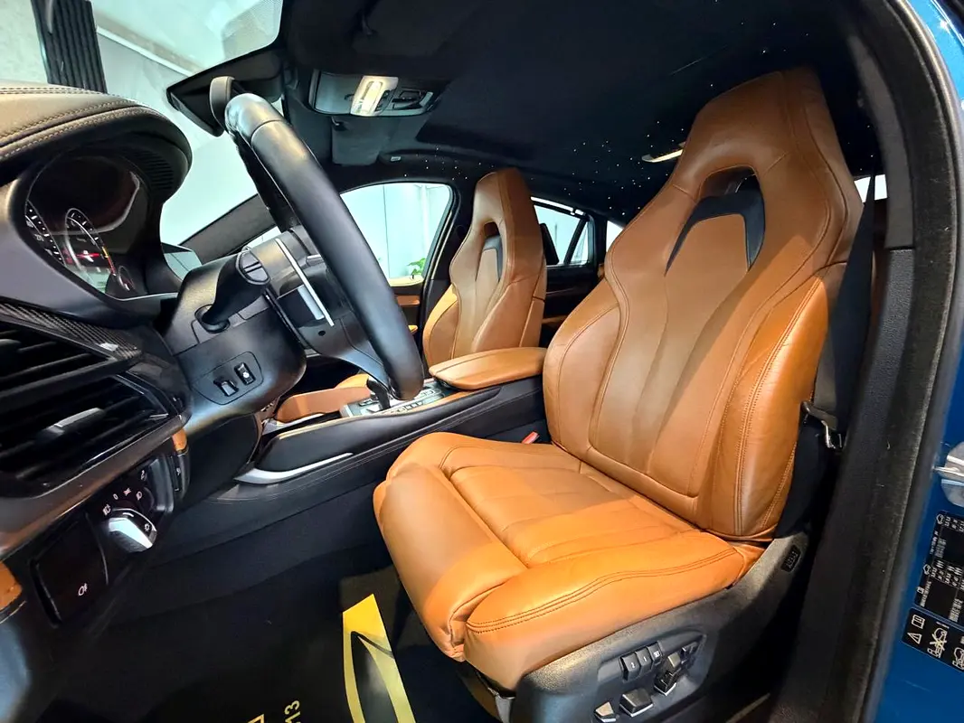 Car Image 2017 BMW X6 M
