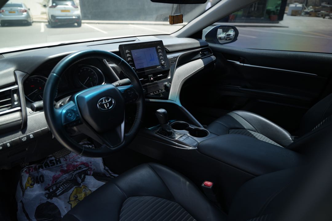 Car Image 2022 TOYOTA CAMRY SE