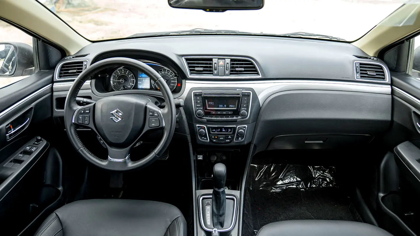 SUZUKI CIAZ 2023