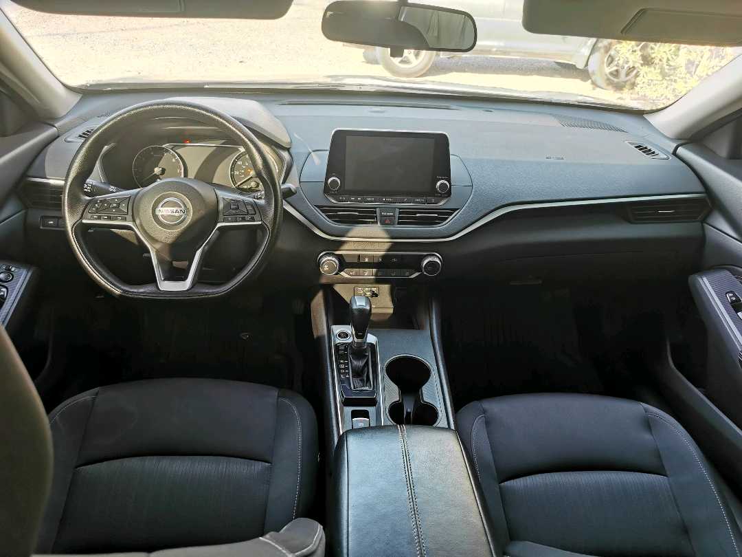 Car Image 2019 NISSAN ALTIMA S