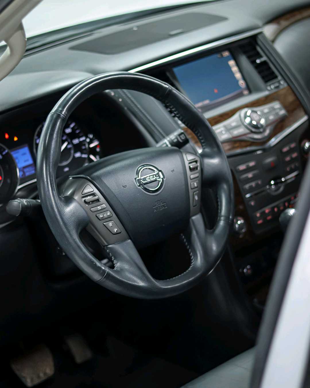 Car Image 2018 NISSAN ARMADA 
