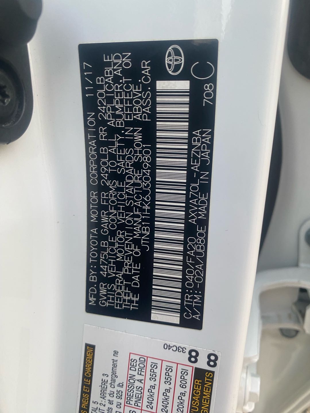 Car Image 2018 TOYOTA CAMRY LE