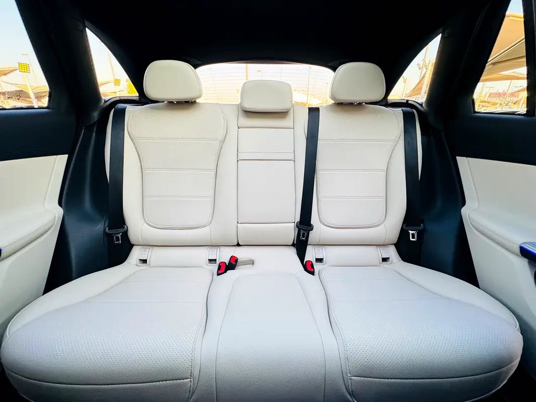 Car Image 2025 MERCEDES GLC CLASS 