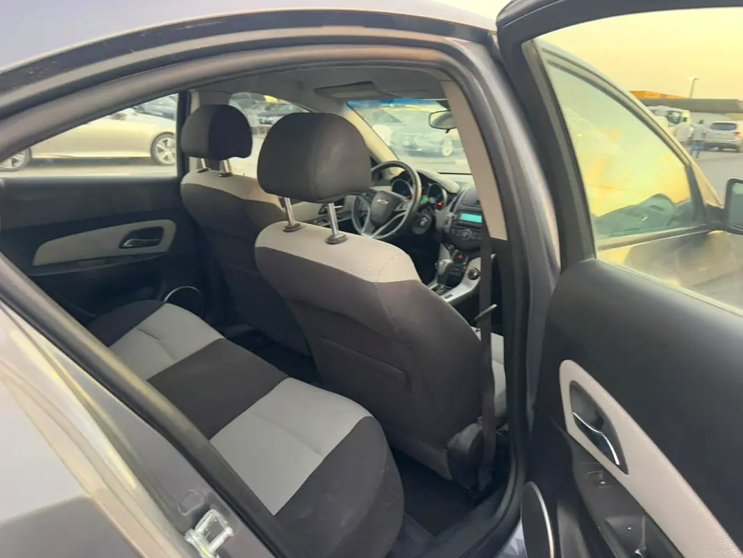 Car Image 2016 CHEVROLET CRUZE LT