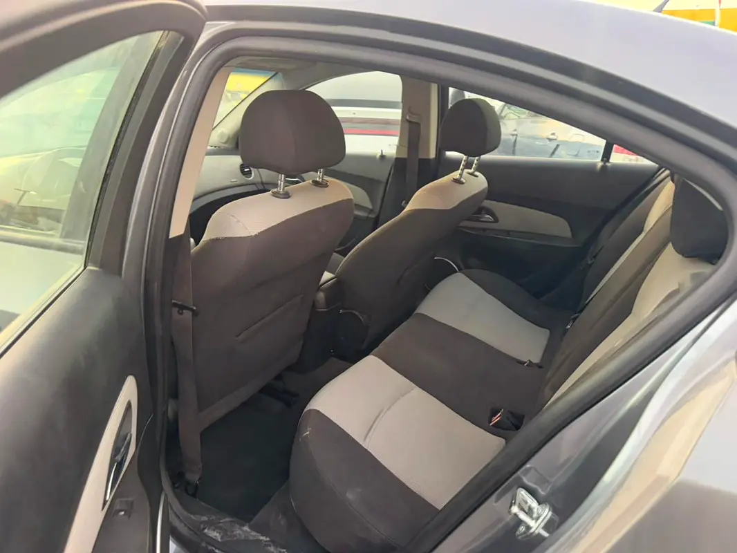Car Image 2016 CHEVROLET CRUZE LT