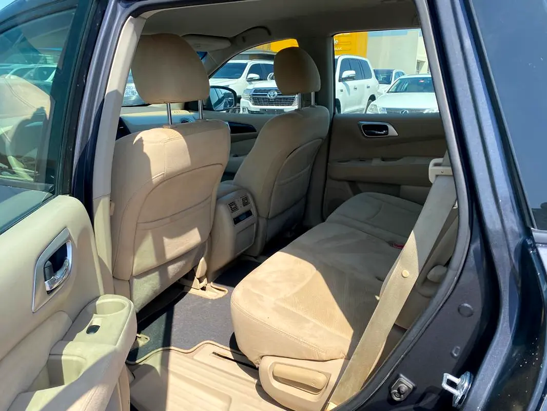 Car Image 2014 NISSAN PATHFINDER LE