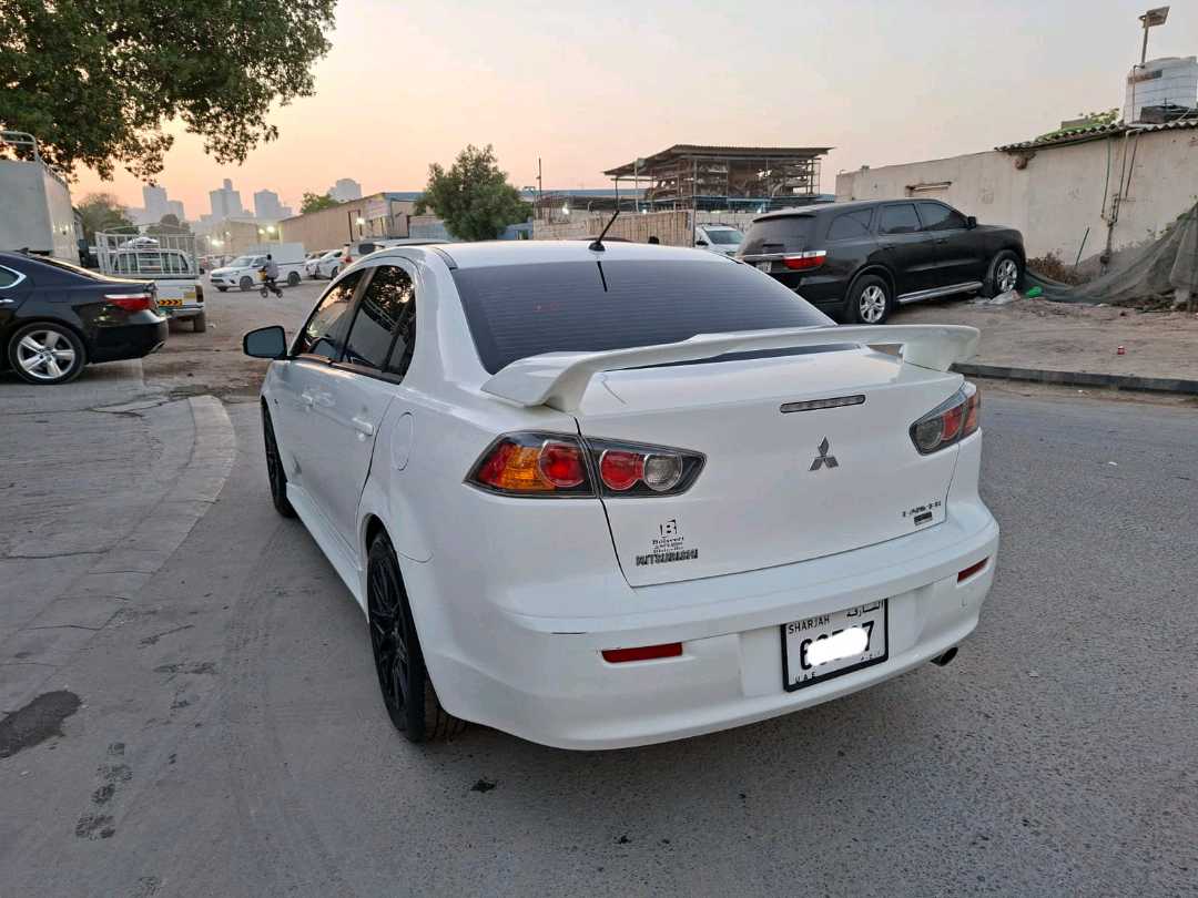 Car Image 2015 MITSUBISHI LANCER
