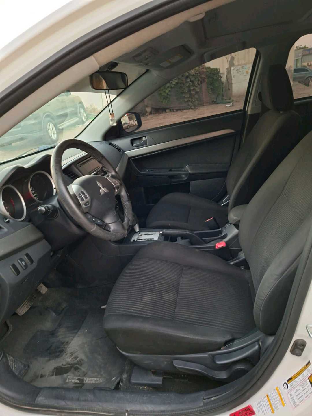 Car Image 2015 MITSUBISHI LANCER