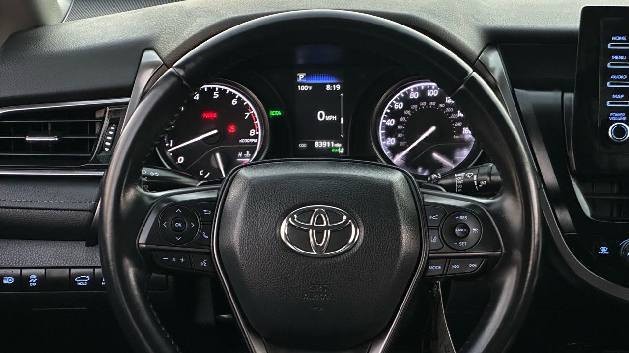 Car Image 2022 TOYOTA CAMRY SE