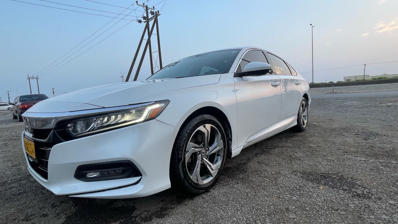 Car Image 2018 HONDA ACCORD EX