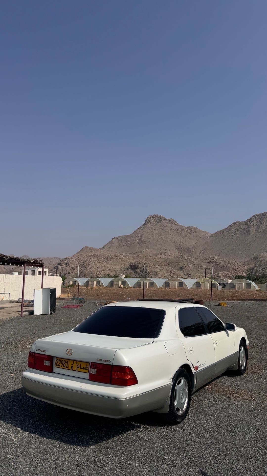 Car Image 1998 LEXUS LS 400