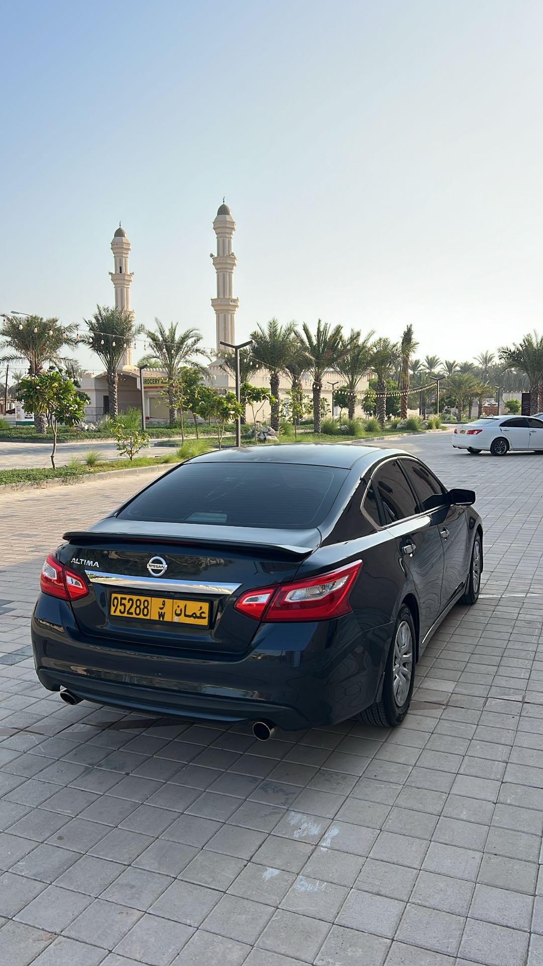 Car Image 2016 NISSAN ALTIMA S