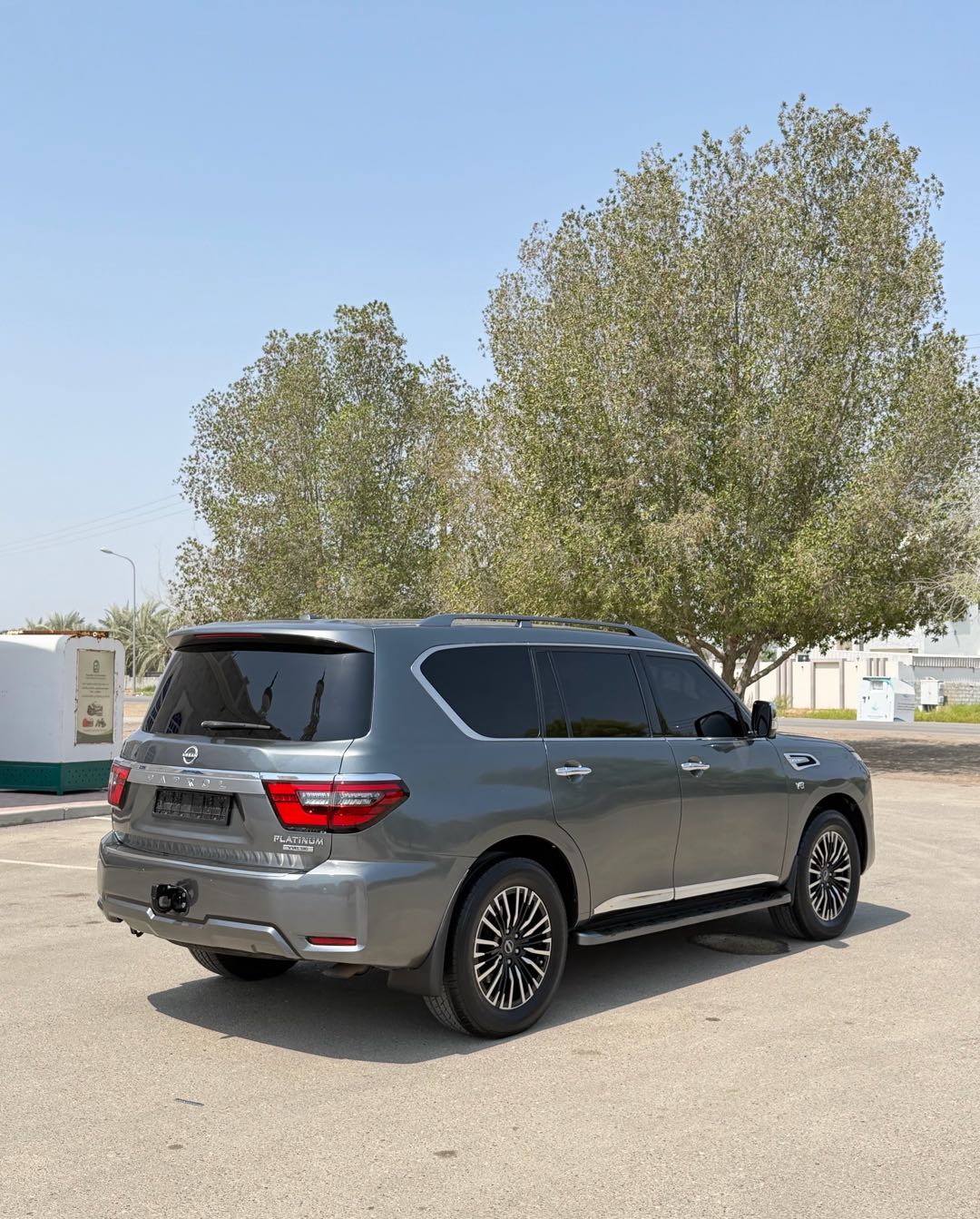 Car Image 2019 NISSAN ARMADA 
