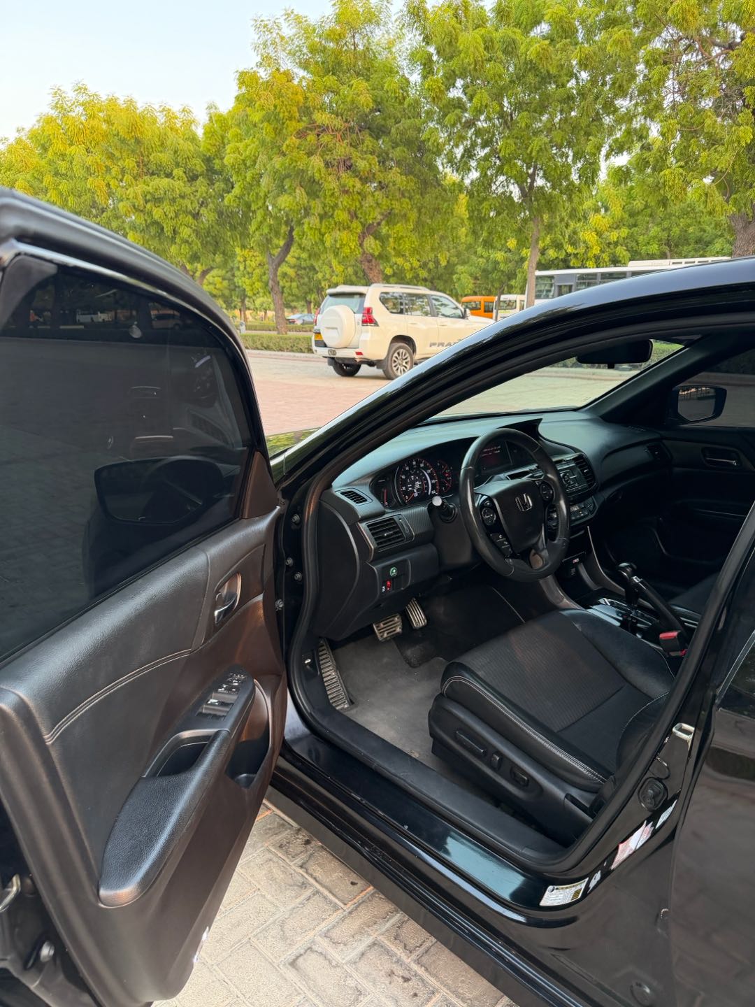 Car Image 2017 HONDA ACCORD SPORT