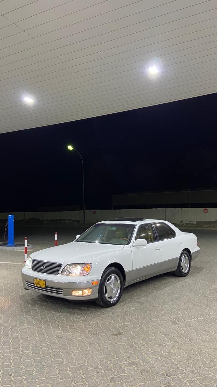 Car Image 1998 LEXUS LS 400