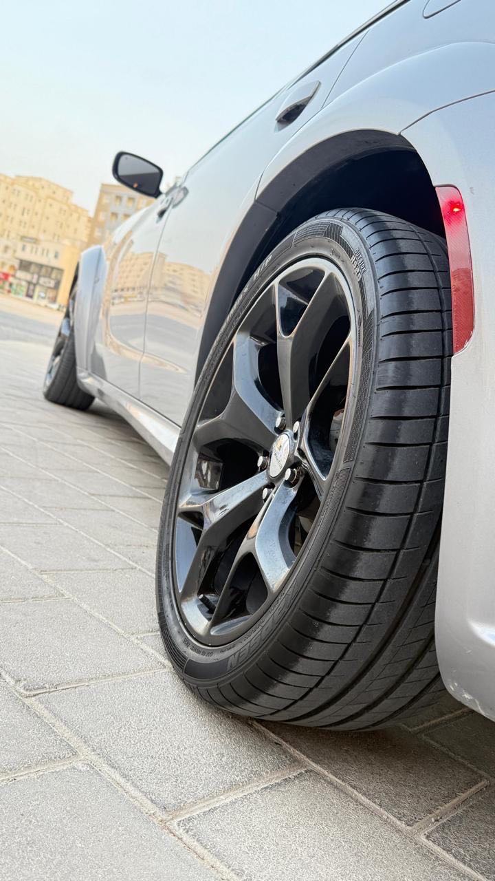 Car Image 2018 DODGE CHARGER R/T