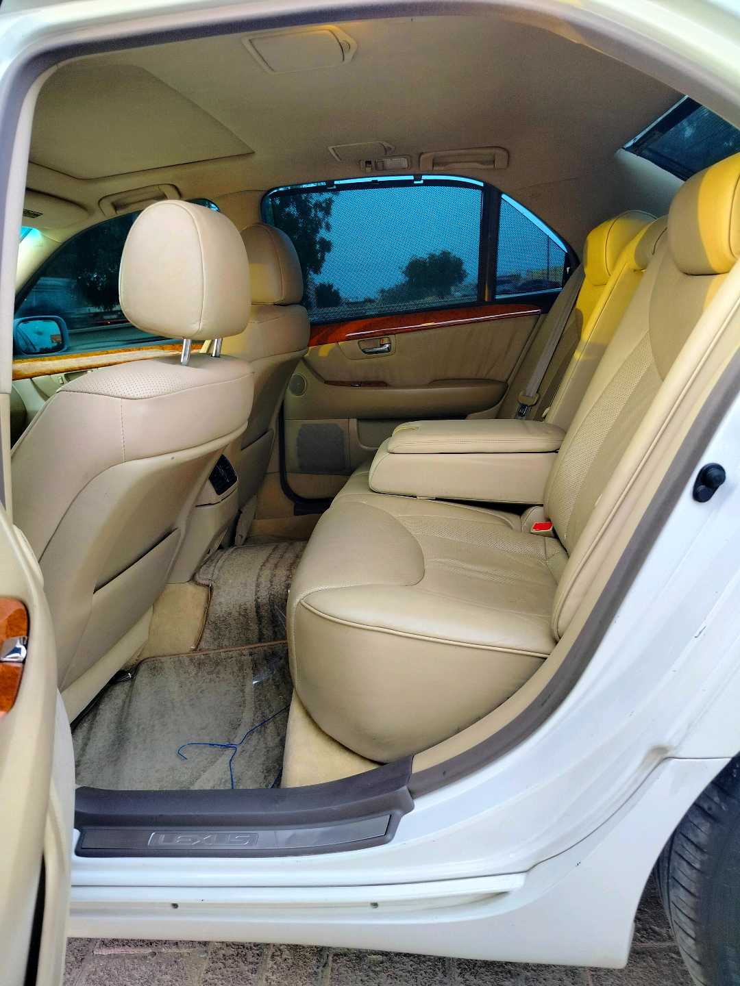 Car Image 2004 LEXUS LS 430