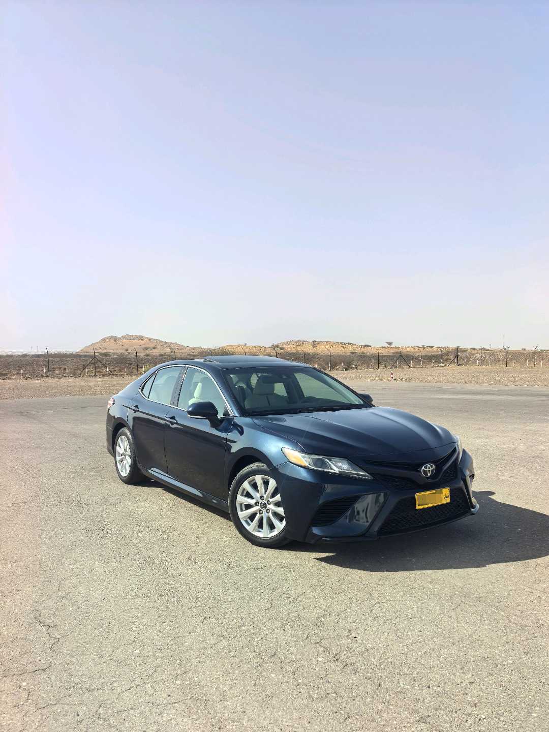 Car Image 2018 TOYOTA CAMRY XLE
