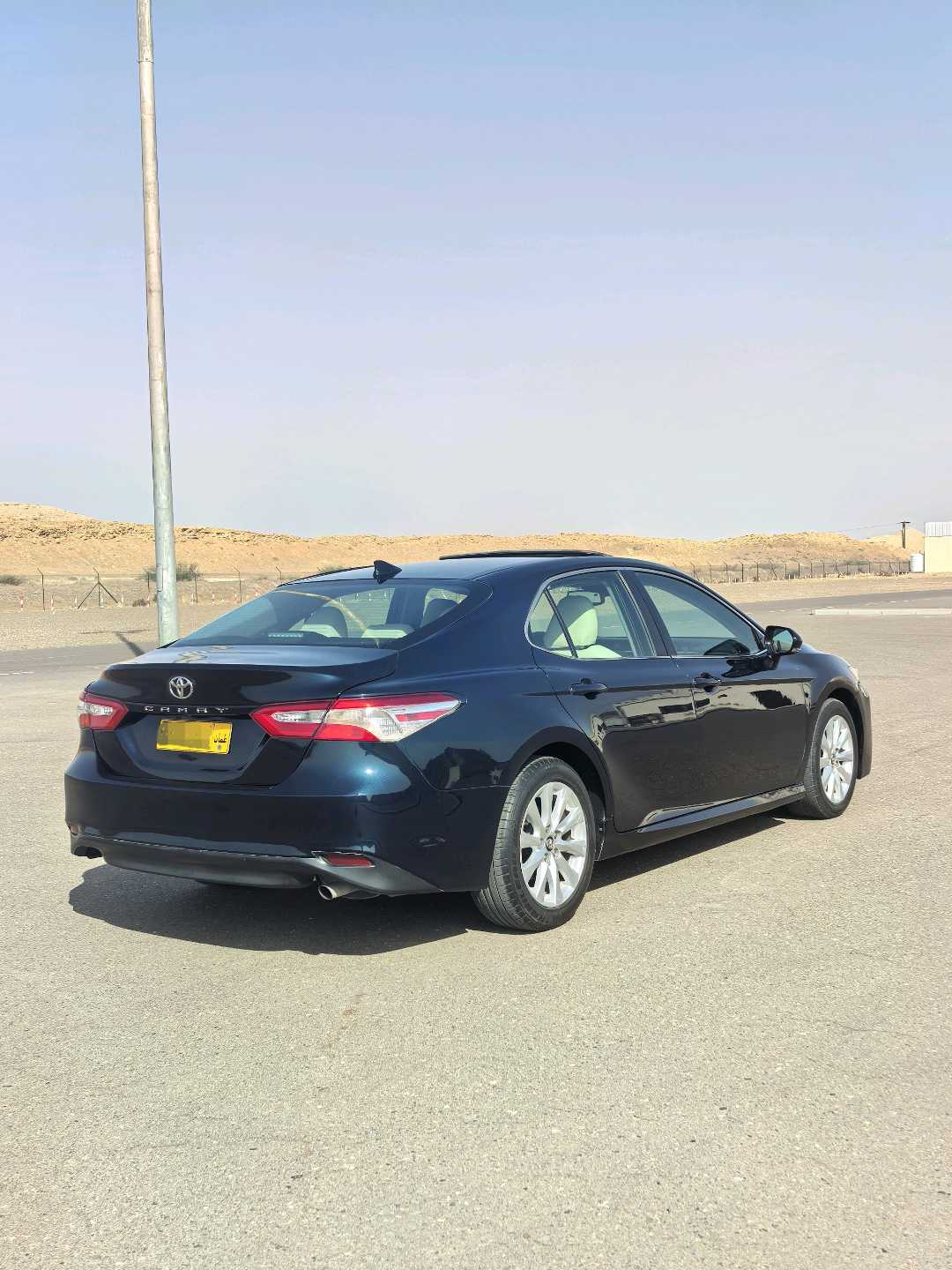 Car Image 2018 TOYOTA CAMRY XLE
