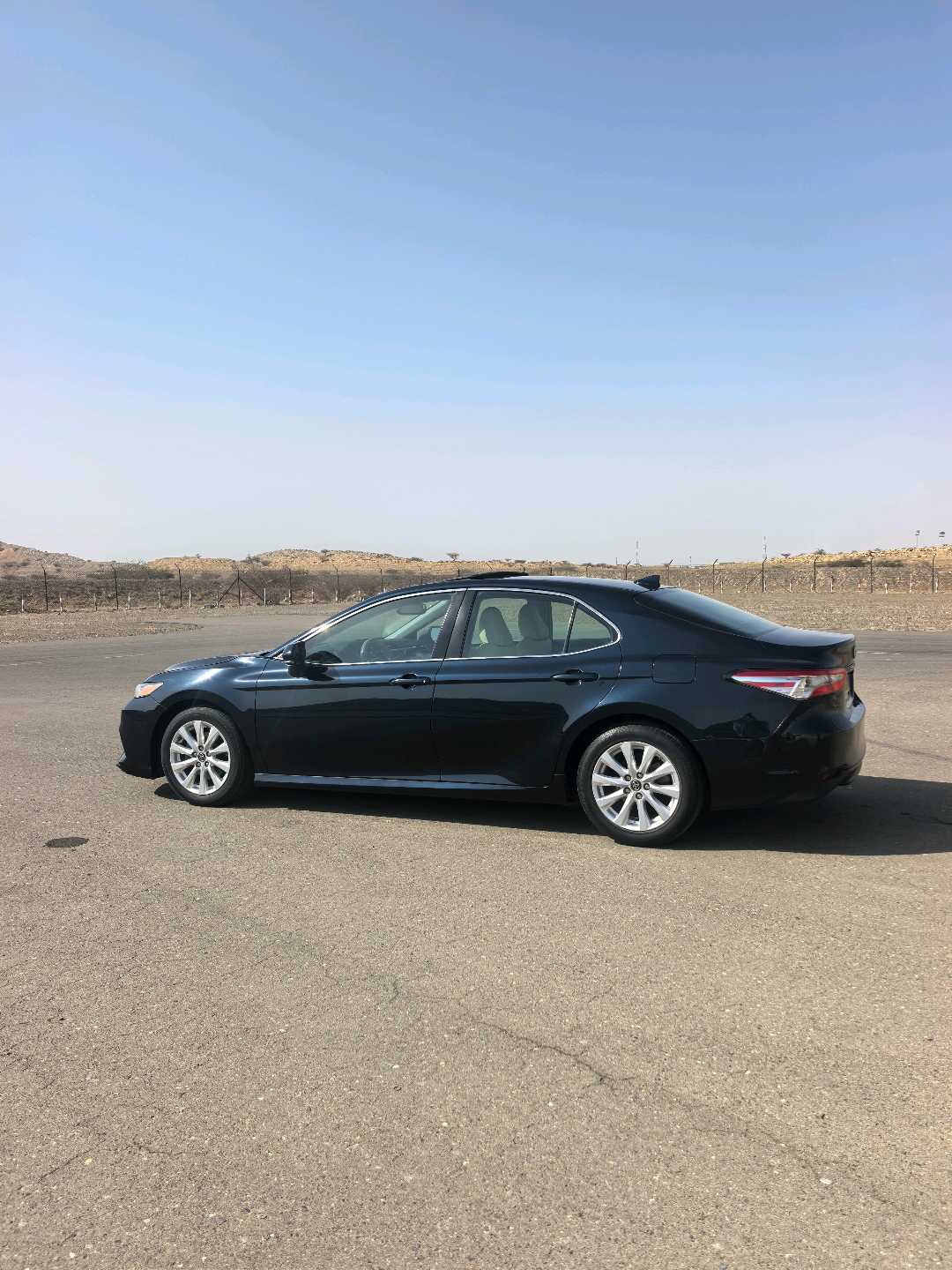Car Image 2018 TOYOTA CAMRY XLE
