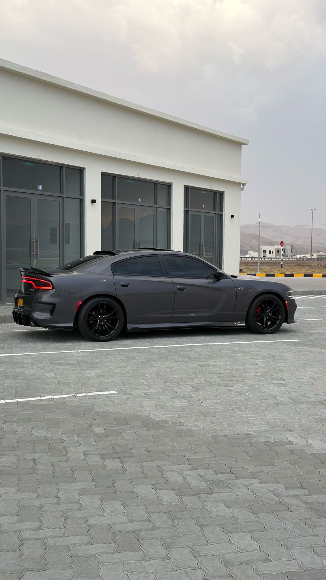 Car Image 2019 DODGE CHARGER SXT