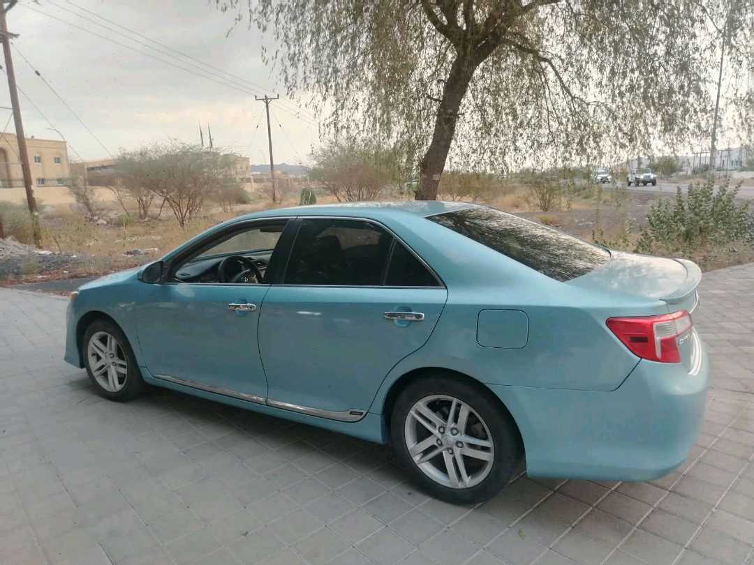 Car Image 2013 TOYOTA CAMRY LE