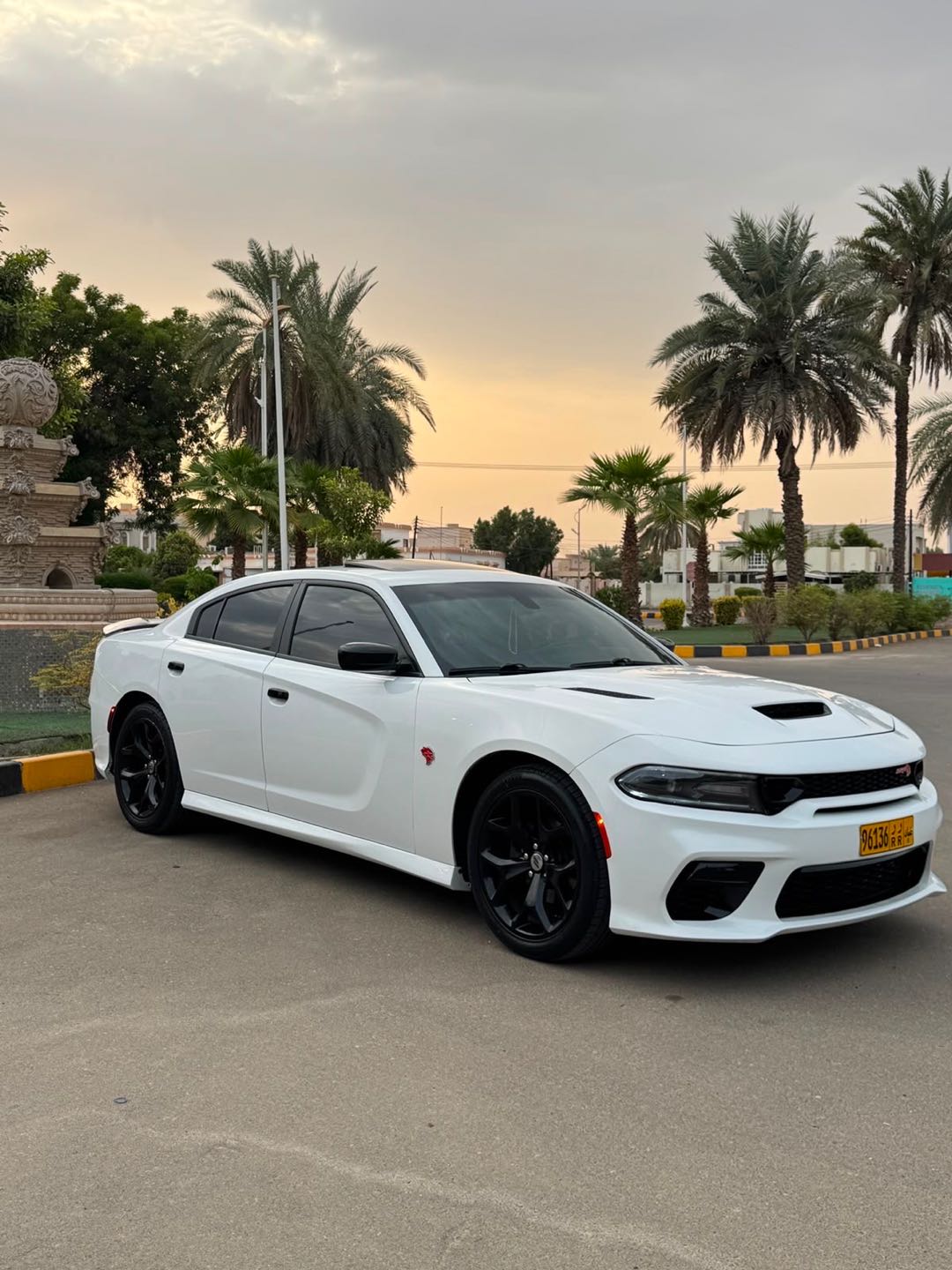 Car Image 2019 DODGE CHARGER SXT