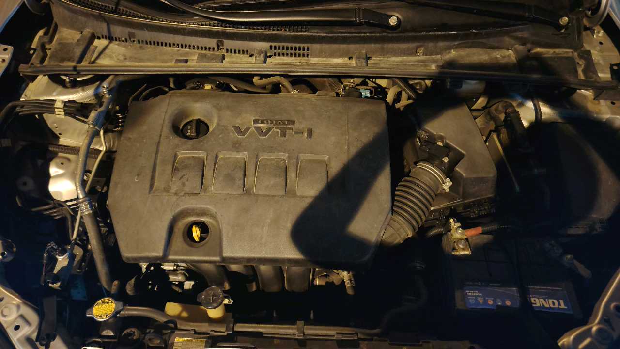 Car Image 2017 TOYOTA COROLLA SE