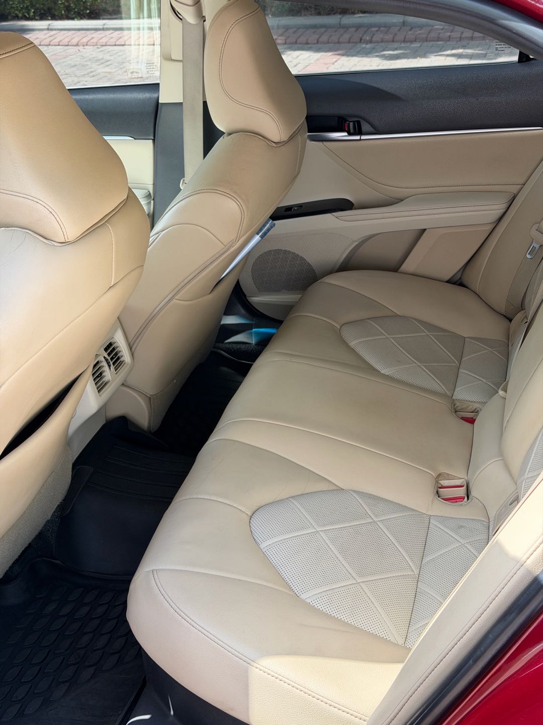 Car Image 2018 TOYOTA CAMRY XLE