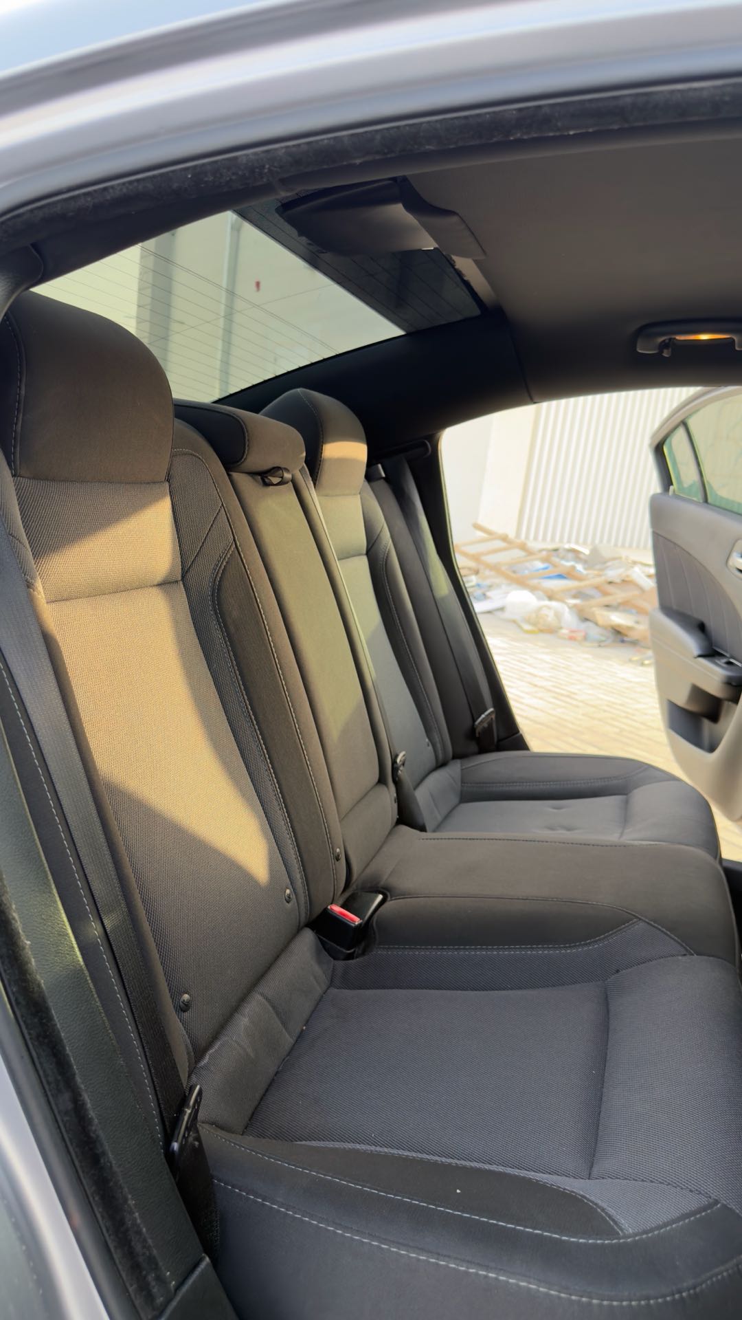 Car Image 2018 DODGE CHARGER SXT