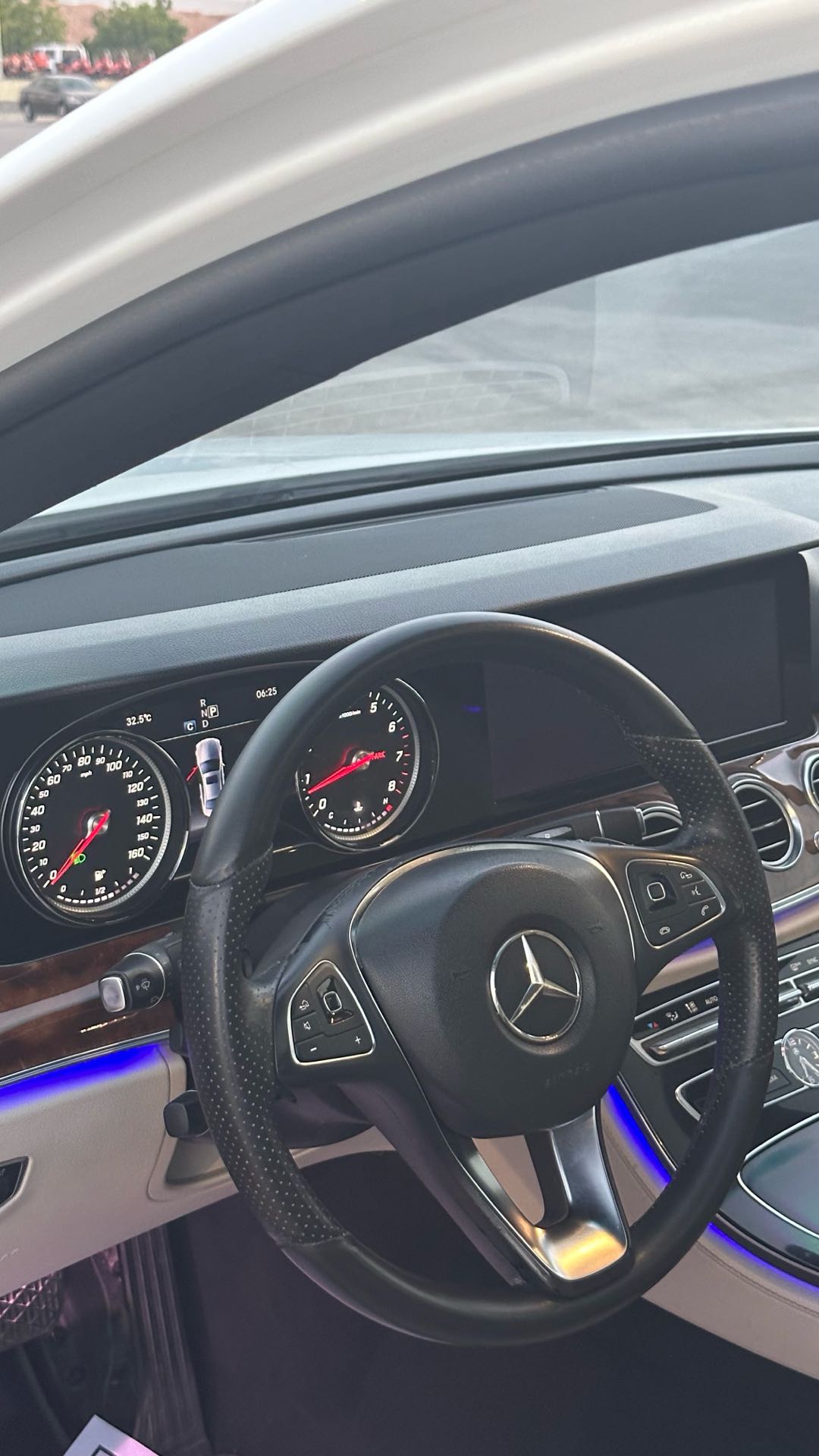 Car Image 2017 MERCEDES E Class 300