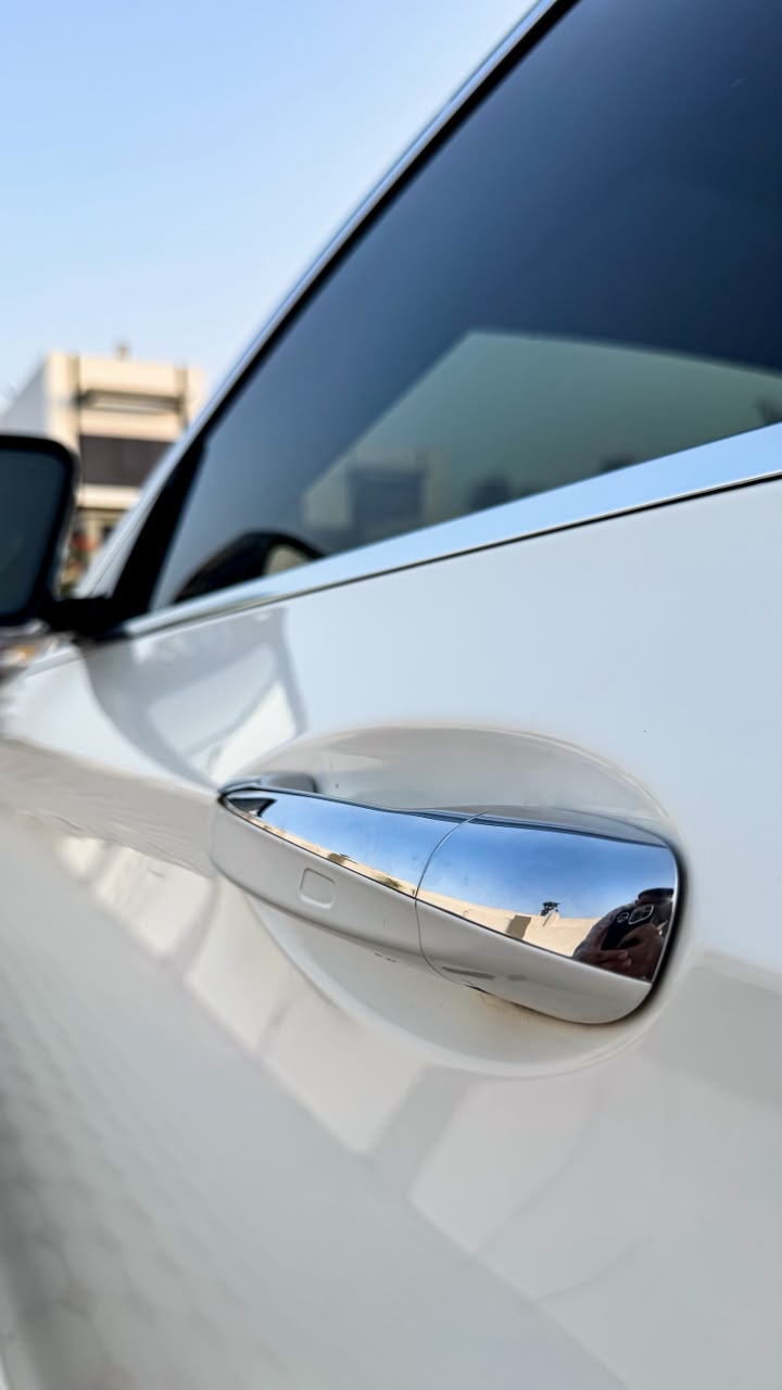 Car Image 2017 MERCEDES E Class 300
