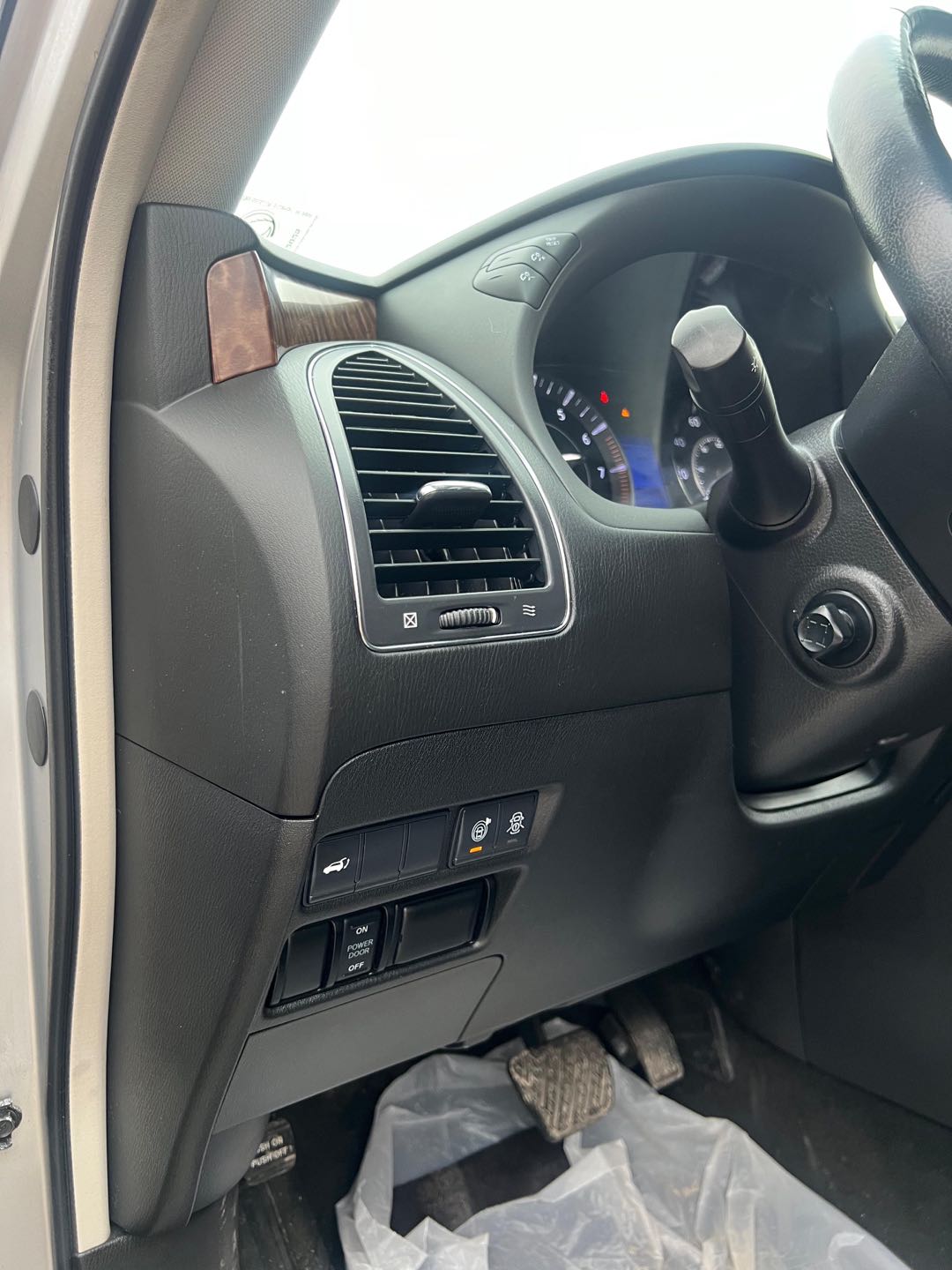 Car Image 2020 NISSAN ARMADA 
