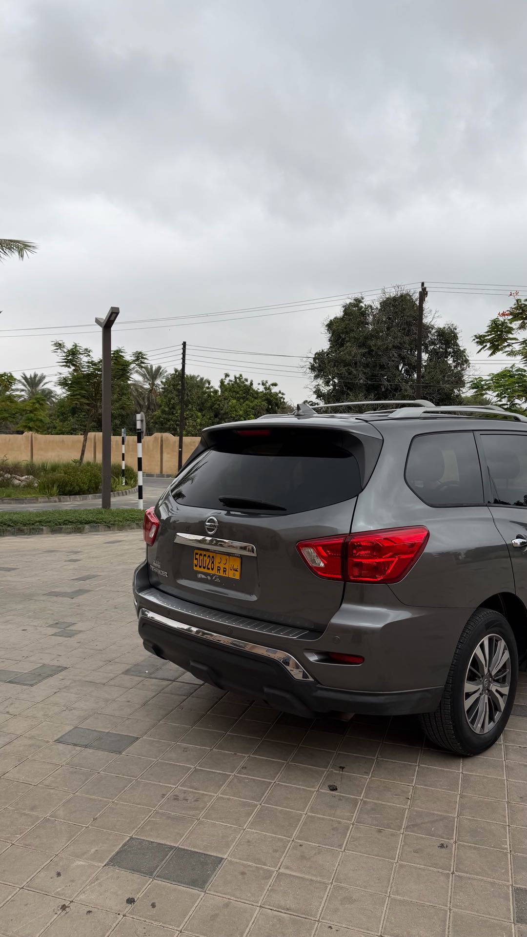 Car Image 2020 NISSAN PATHFINDER S