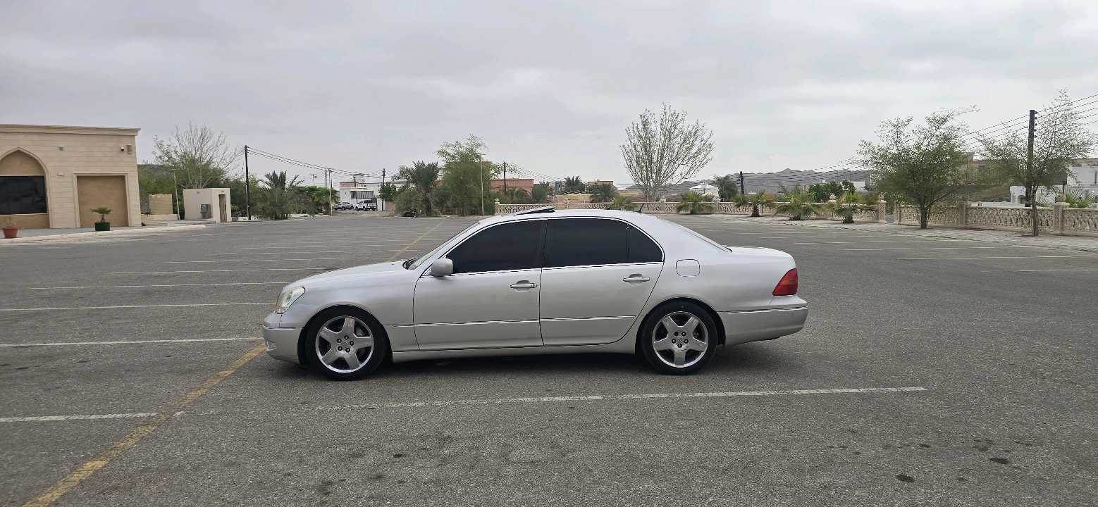 Car Image 2001 LEXUS LS 430