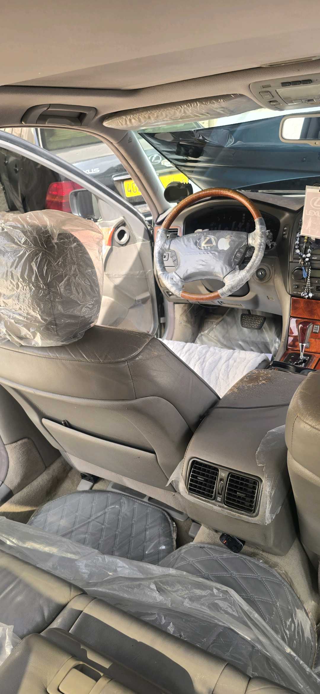 Car Image 2001 LEXUS LS 430