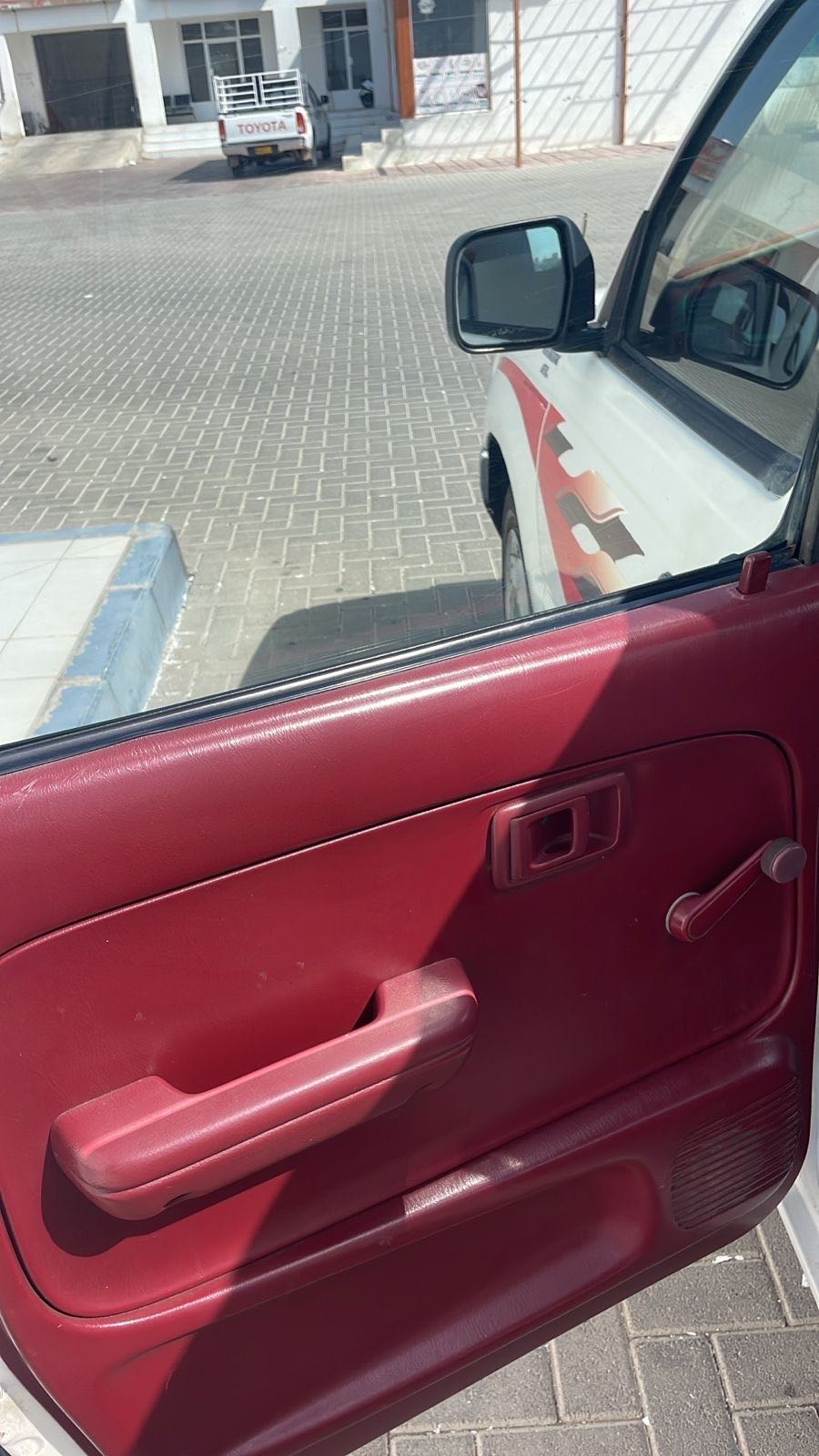Car Image 1999 TOYOTA HILUX 2.0