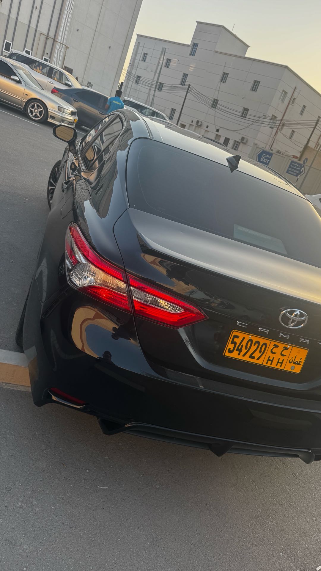 Car Image 2019 TOYOTA CAMRY SE