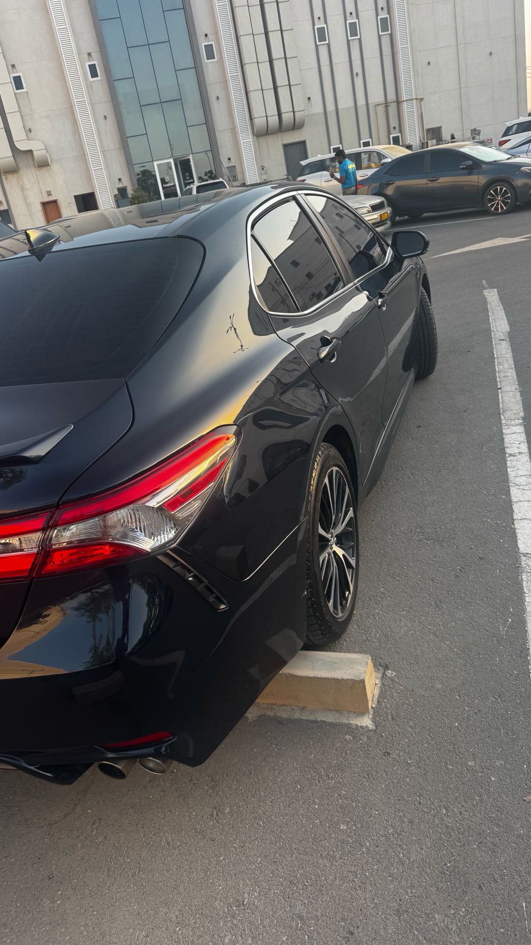 Car Image 2019 TOYOTA CAMRY SE