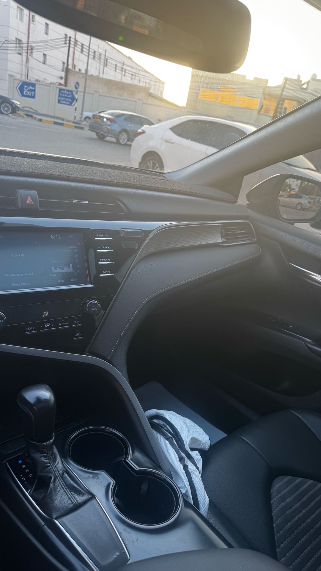 Car Image 2019 TOYOTA CAMRY SE