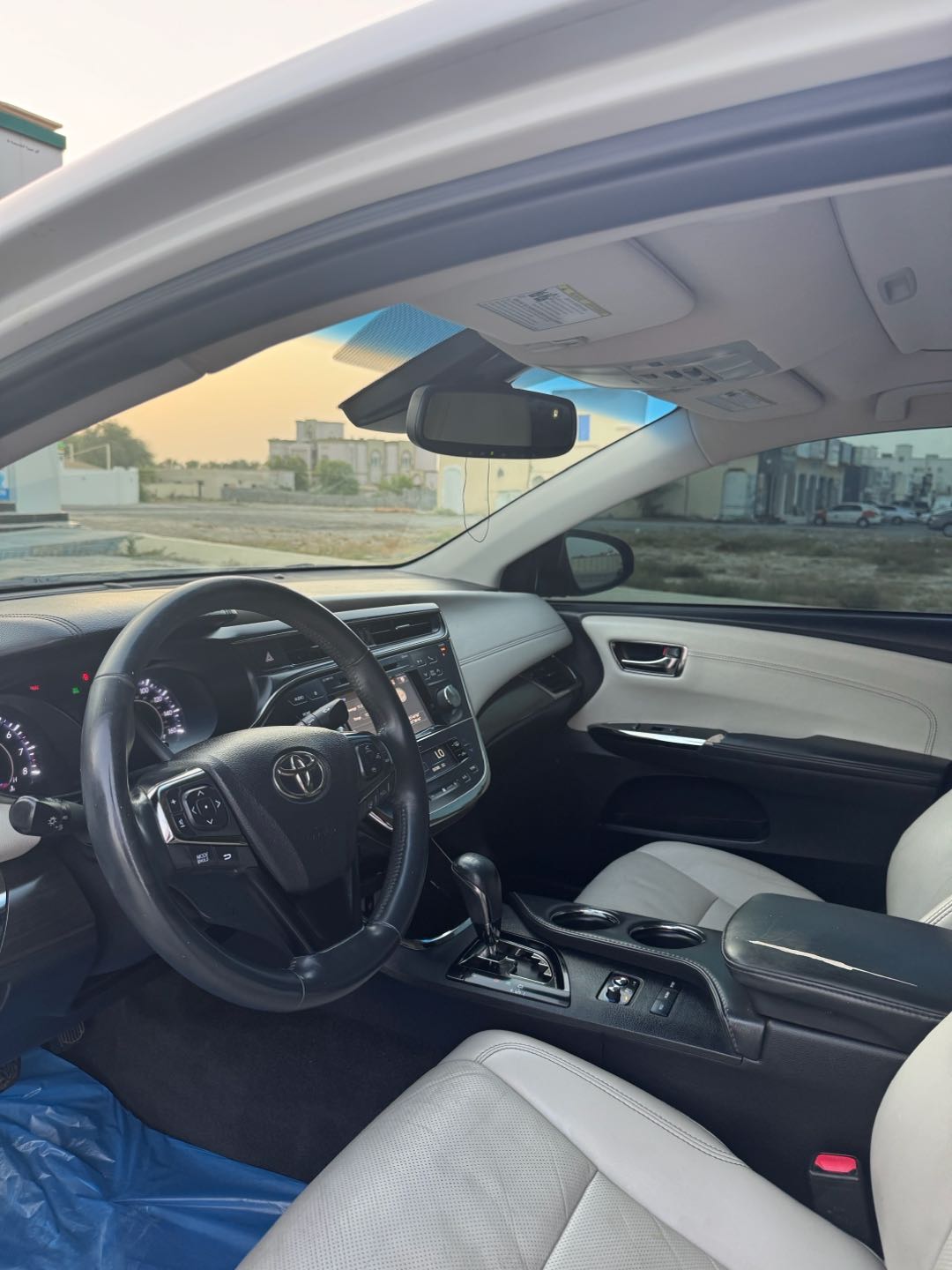 Car Image 2016 TOYOTA AVALON LIMITED