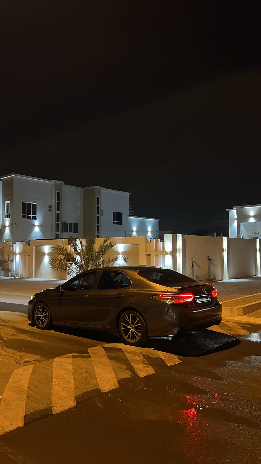 Car Image 2018 TOYOTA CAMRY SE