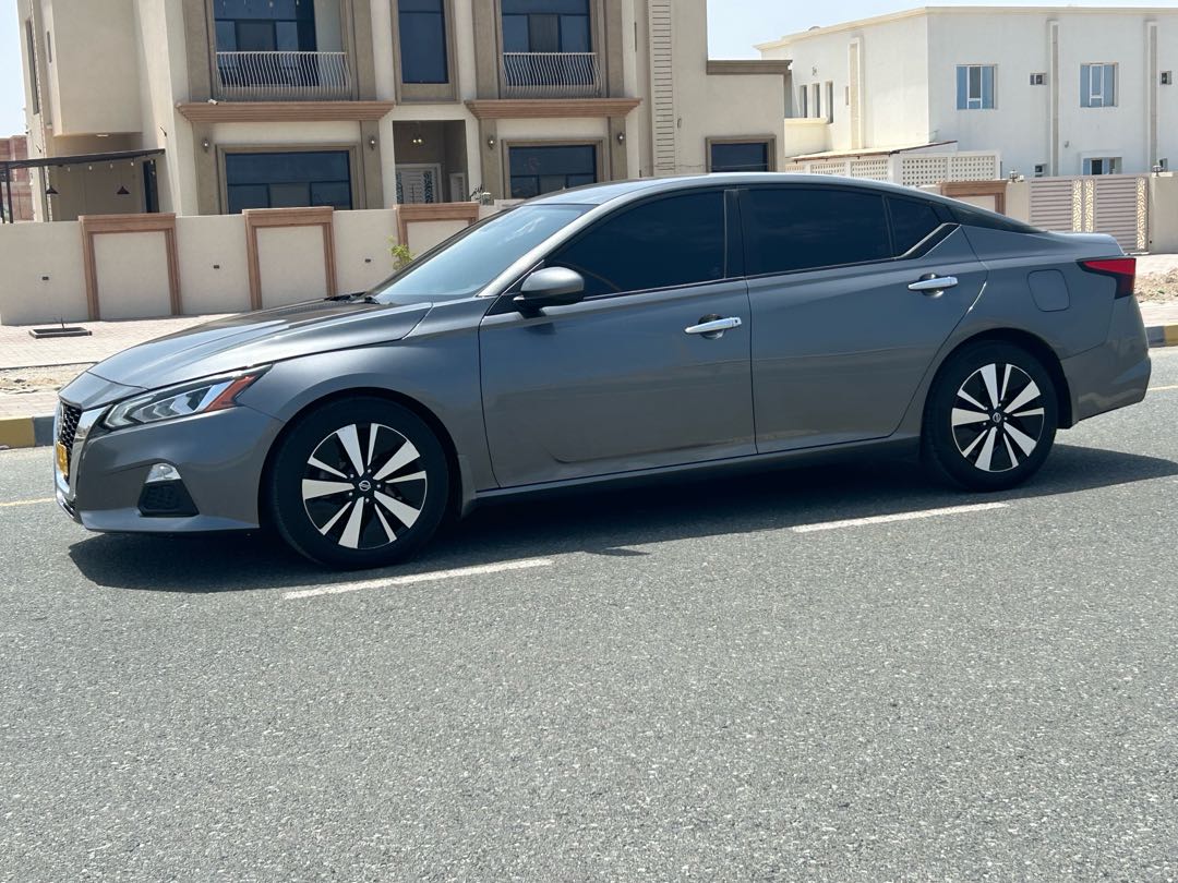Car Image 2022 NISSAN ALTIMA SV