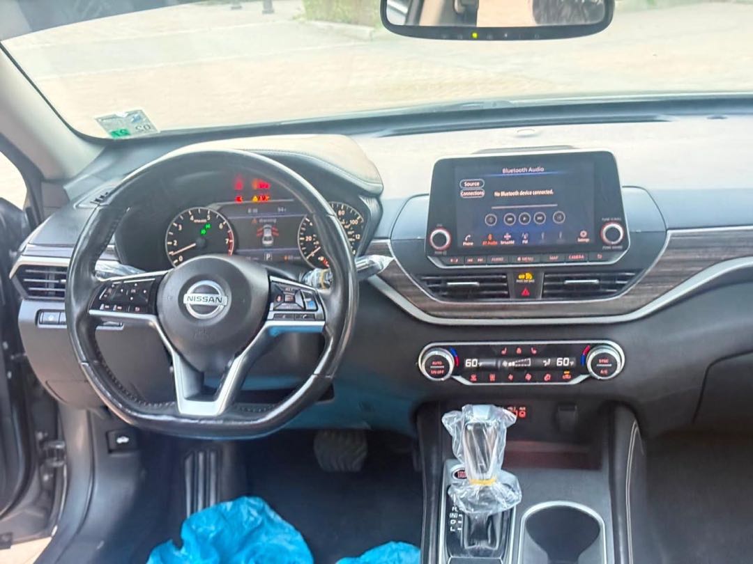 Car Image 2019 NISSAN ALTIMA SL